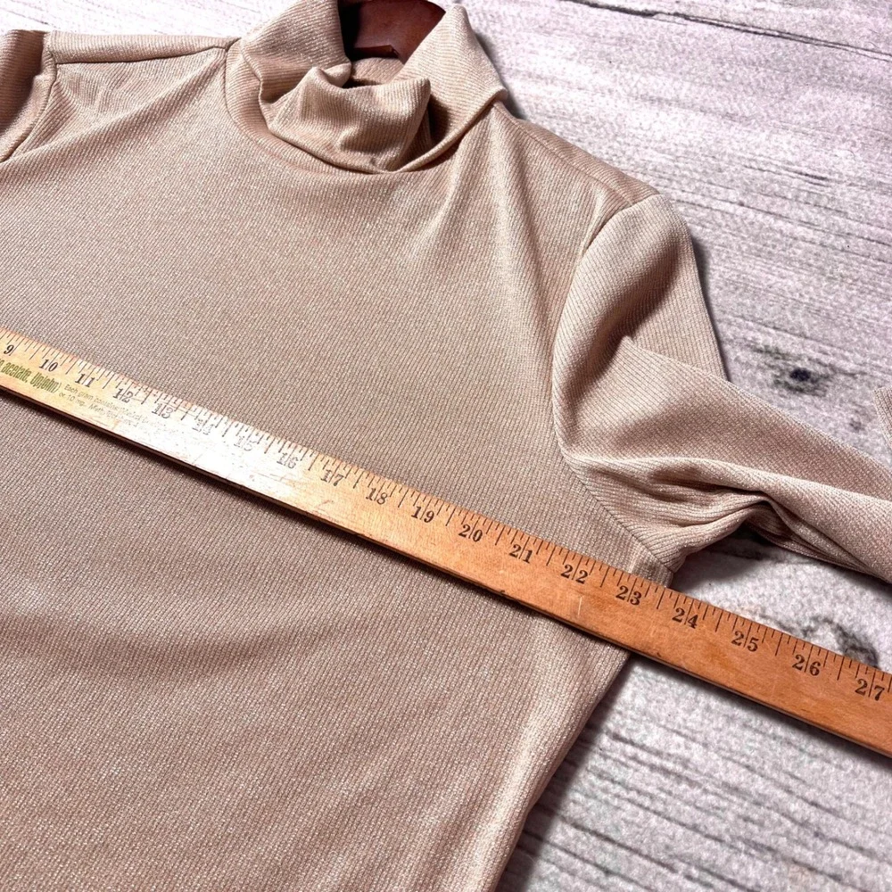 GAP glimmering sophistication